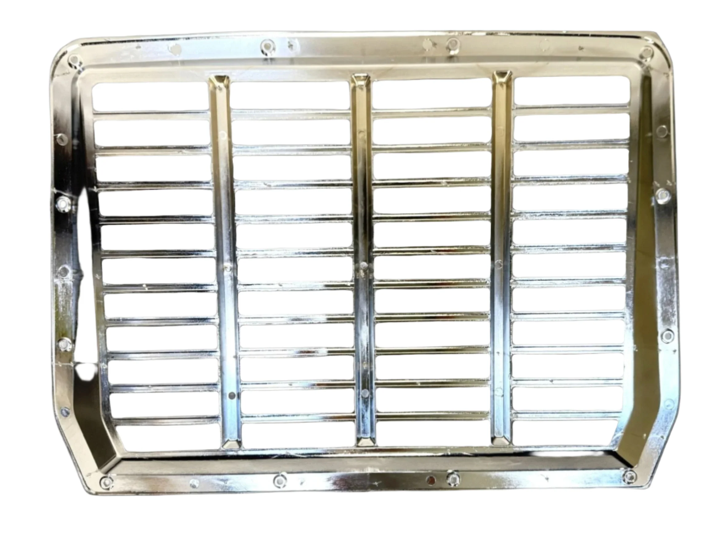 Fortpro Chrome Grille Replacement for Classic Mack DM/R Models | F247501 - Image 5