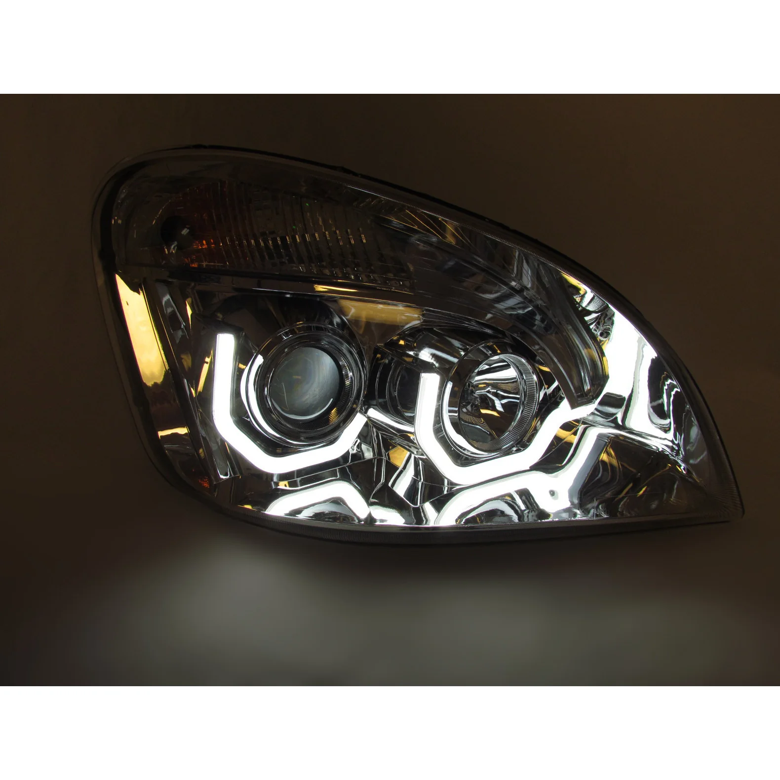 Chrome Housing Projector Headlights for Freightliner Cascadia - Image 5