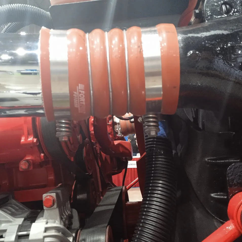 Fortpro CAC Connector Hose Hot Side 4" ID X 6" to 6 "1/2" Lg - Replaces 561.1540060, 561.1540065 | F010050 - Image 3